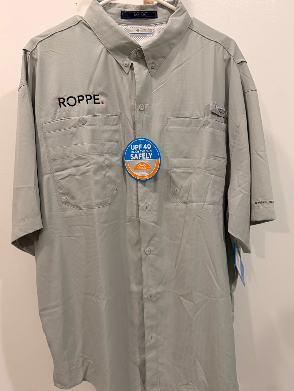 Columbia Men's Light Gray Short Sleeve Fishing Shirt